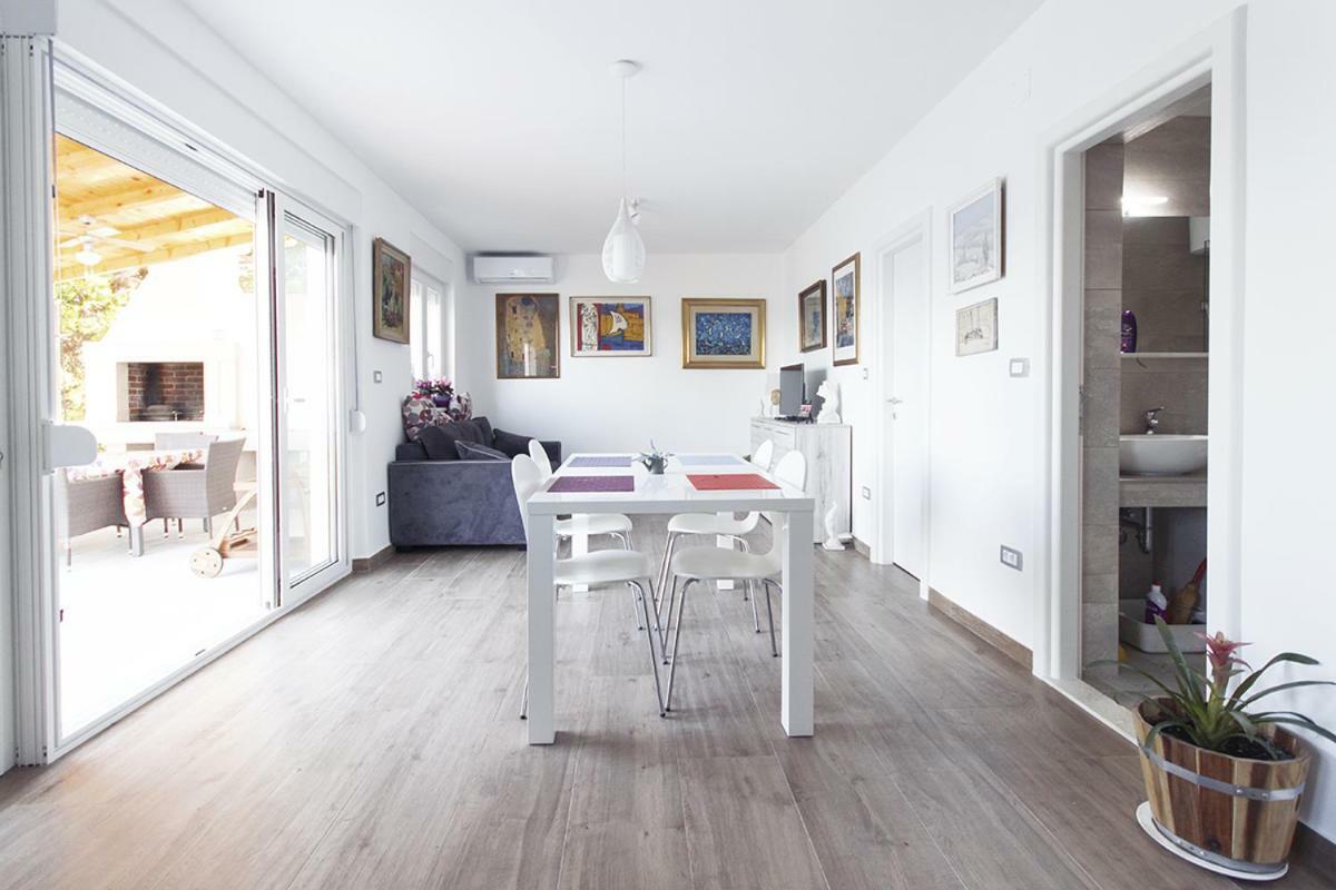 The Big Calm Apartment Stanici Exterior foto